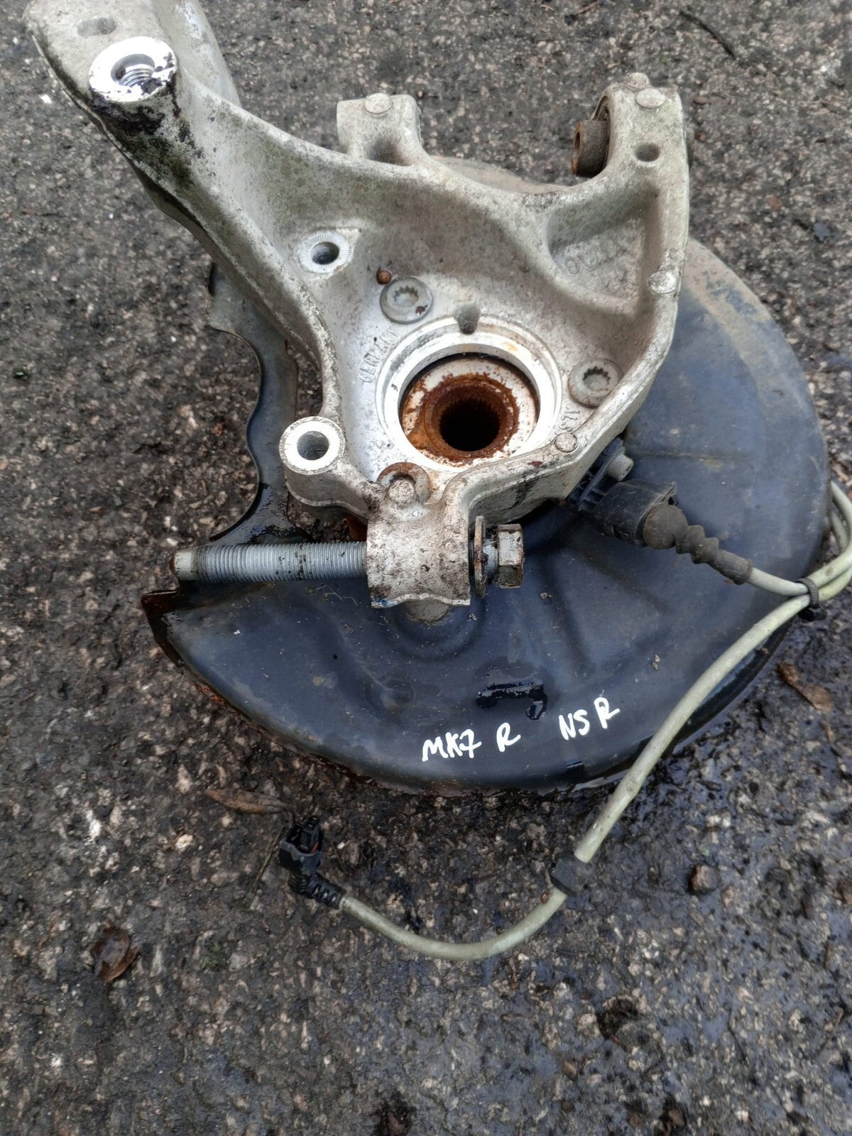 13-19 VW AUDI SEAT 4x4 REAR LEFT WHEEL HUB 5Q3505435A
