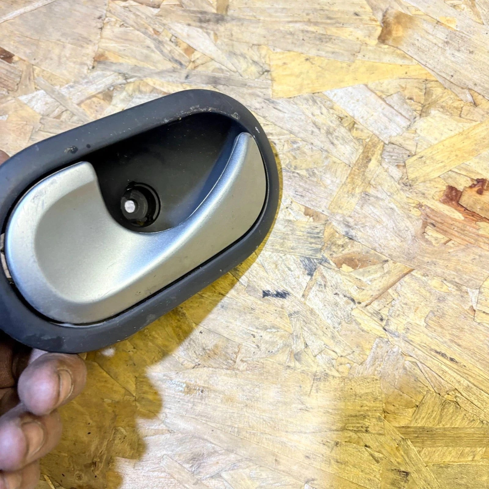 Renault Clio MK3 2005-2012 Rear Left Inner Door Handle Passenger Side