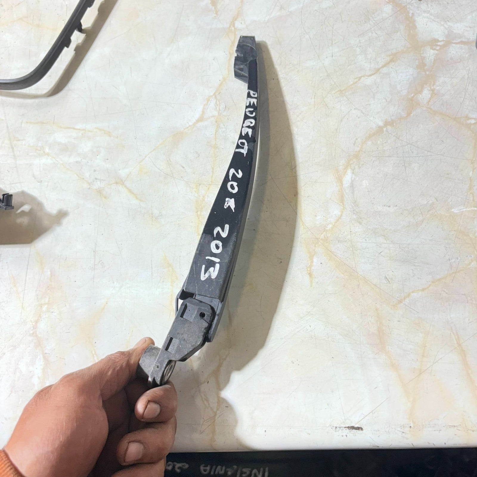 PEUGEOT 208 WIPER ARM 12-20