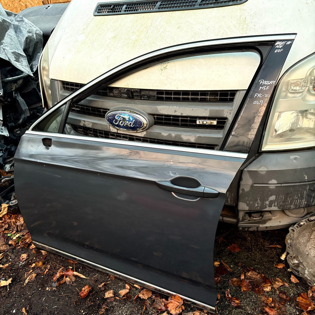 VOLKSWAGEN PASSAT B8 ESTATE PASSENGER SIDE FRONT BARE DOOR