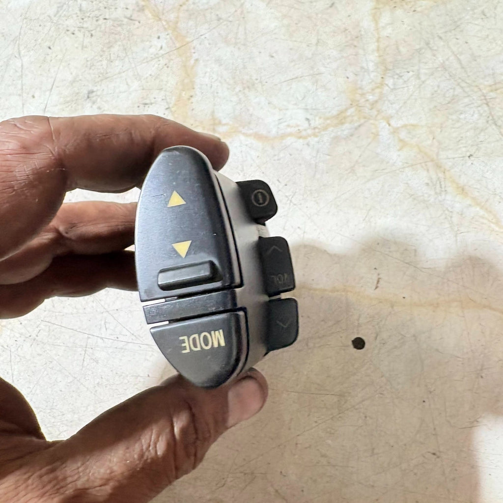 Toyota Steering Wheel Radio Volume Control 86230-20010