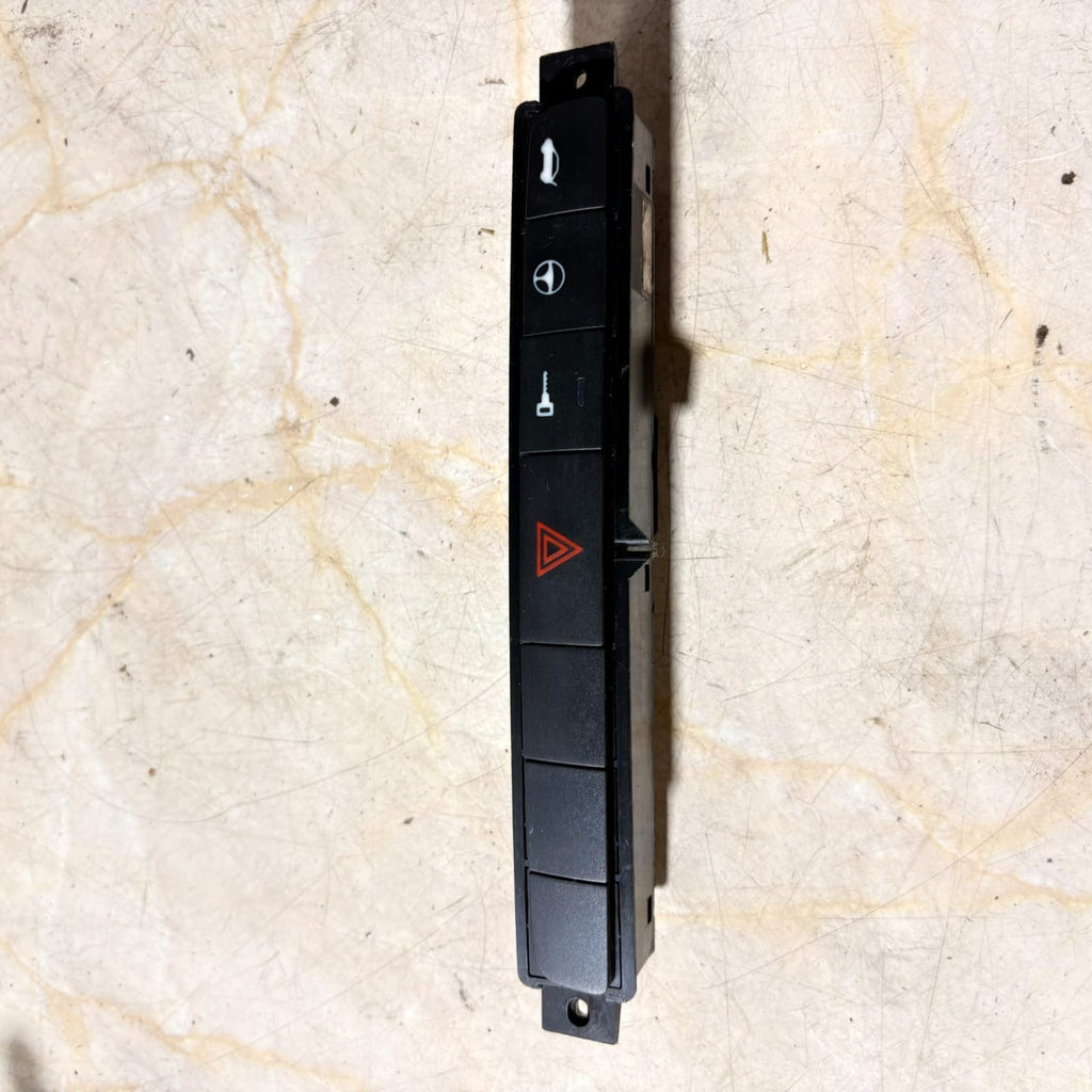FIAT PUNTO ACTIVE PETROL TAILGATE REALESE HAZZARD SWITCH 61092100