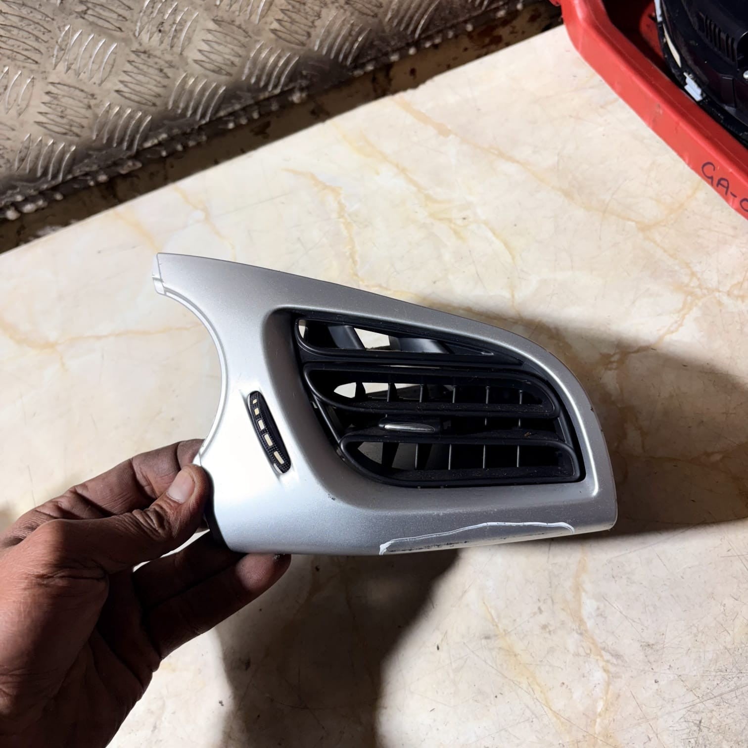 Citroen C3 VTR 2010-2013 Driver Side Dashboard Air Vent OSF A1092113