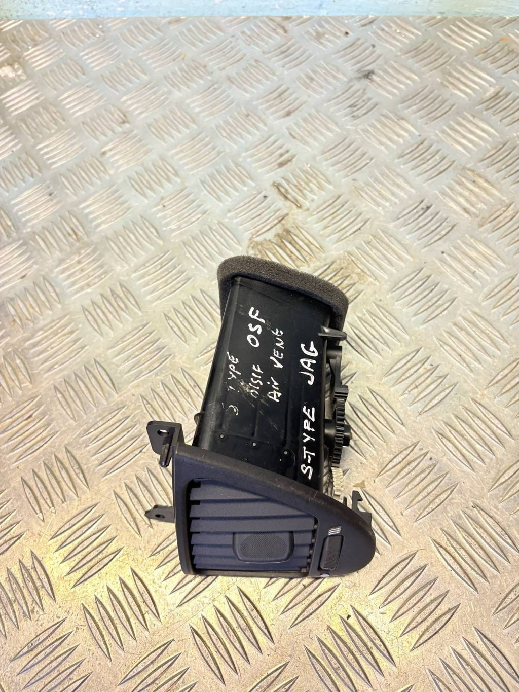 JAGUAR S TYPE DRIVERS SIDE FRONT AIR VENT 2R8319C696BF