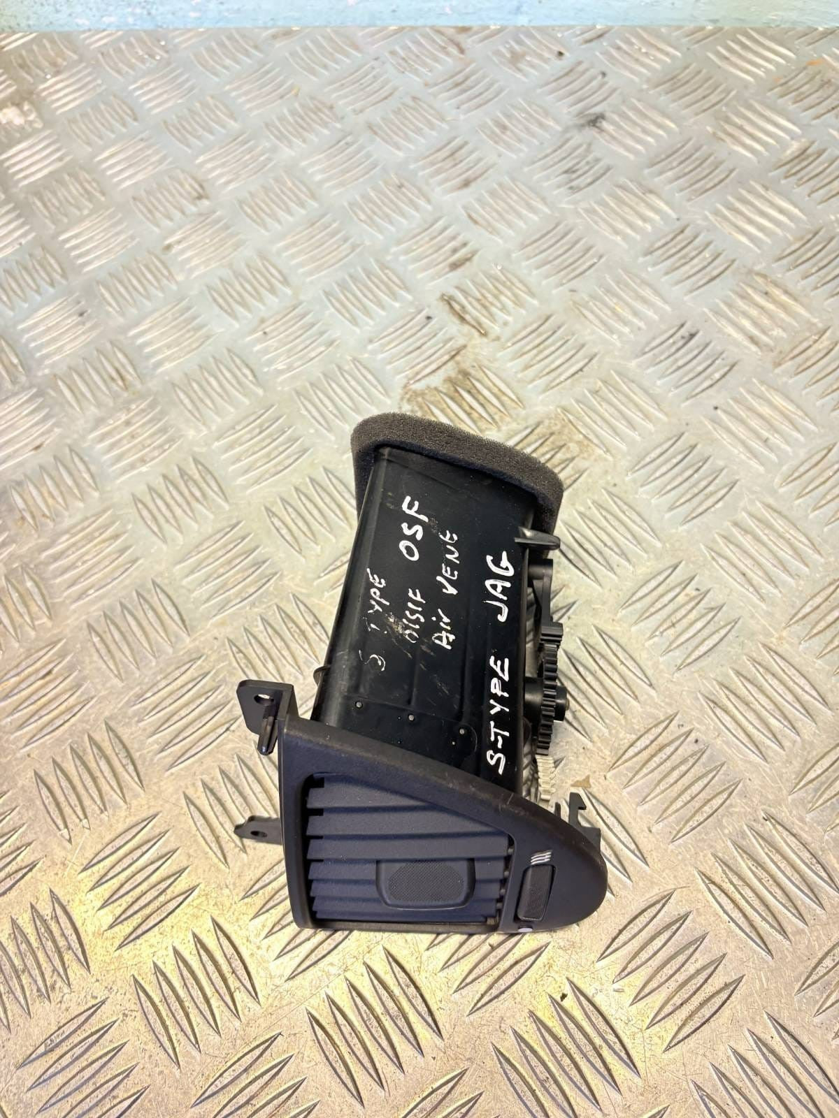 JAGUAR S TYPE DRIVERS SIDE FRONT AIR VENT 2R8319C696BF