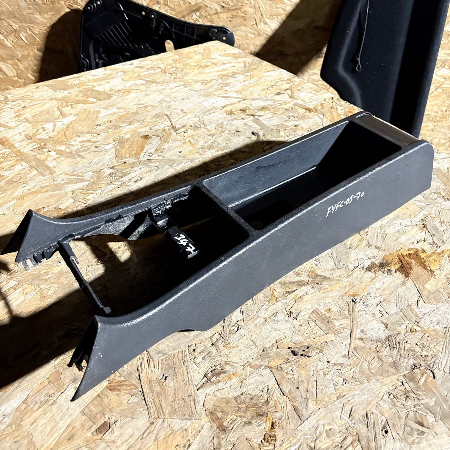 Mercedes-Benz W202 Centre Console with Ashtray-1998