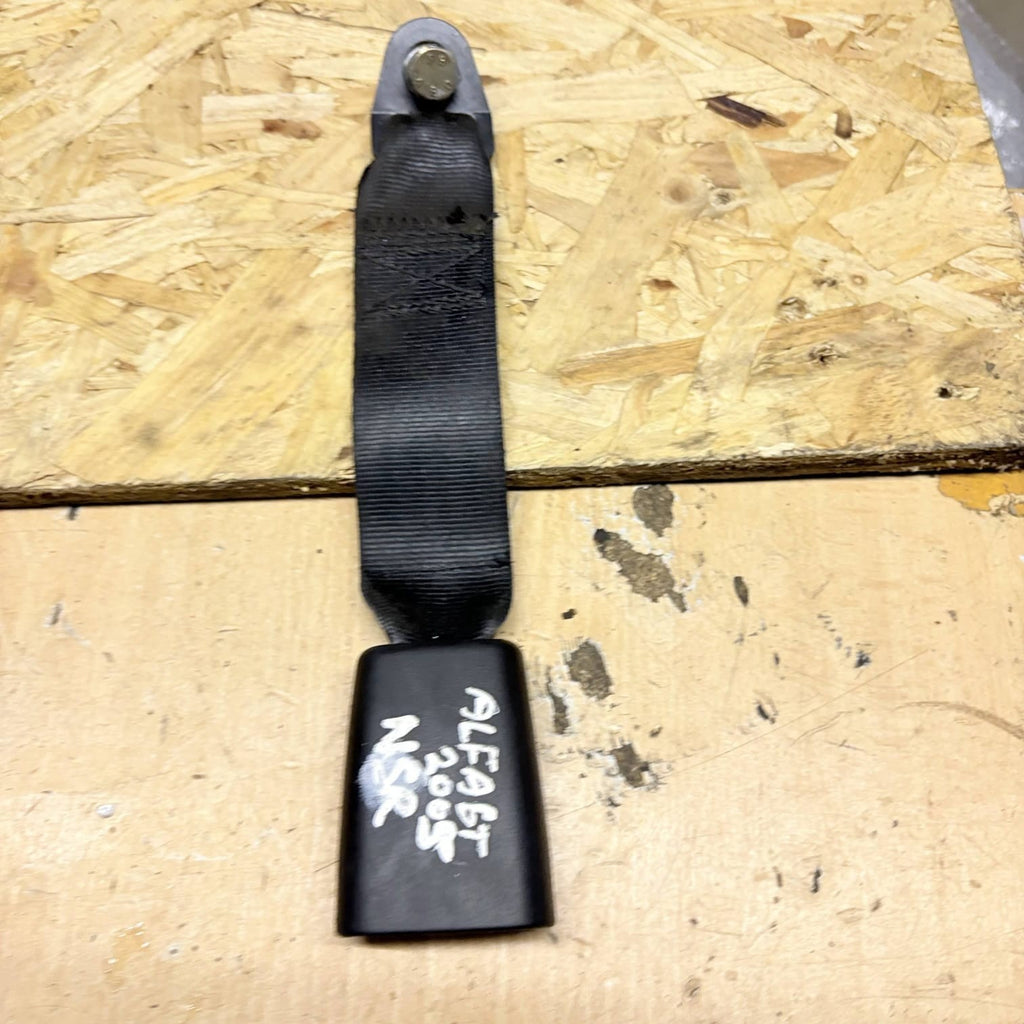 Alfa Romeo GT 937 & 156 Rear Left Passenger Seat Belt Lock 10447290