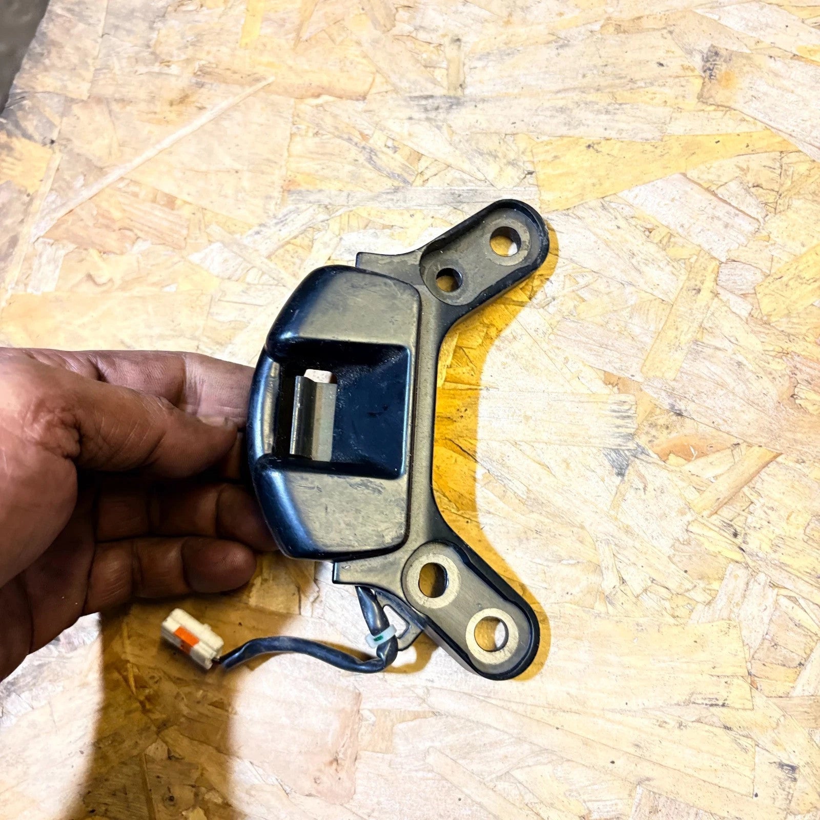 2006-2015 MAZDA MX5 FRONT SOFT FOLDING ROOF LOCK LATCH CATCH