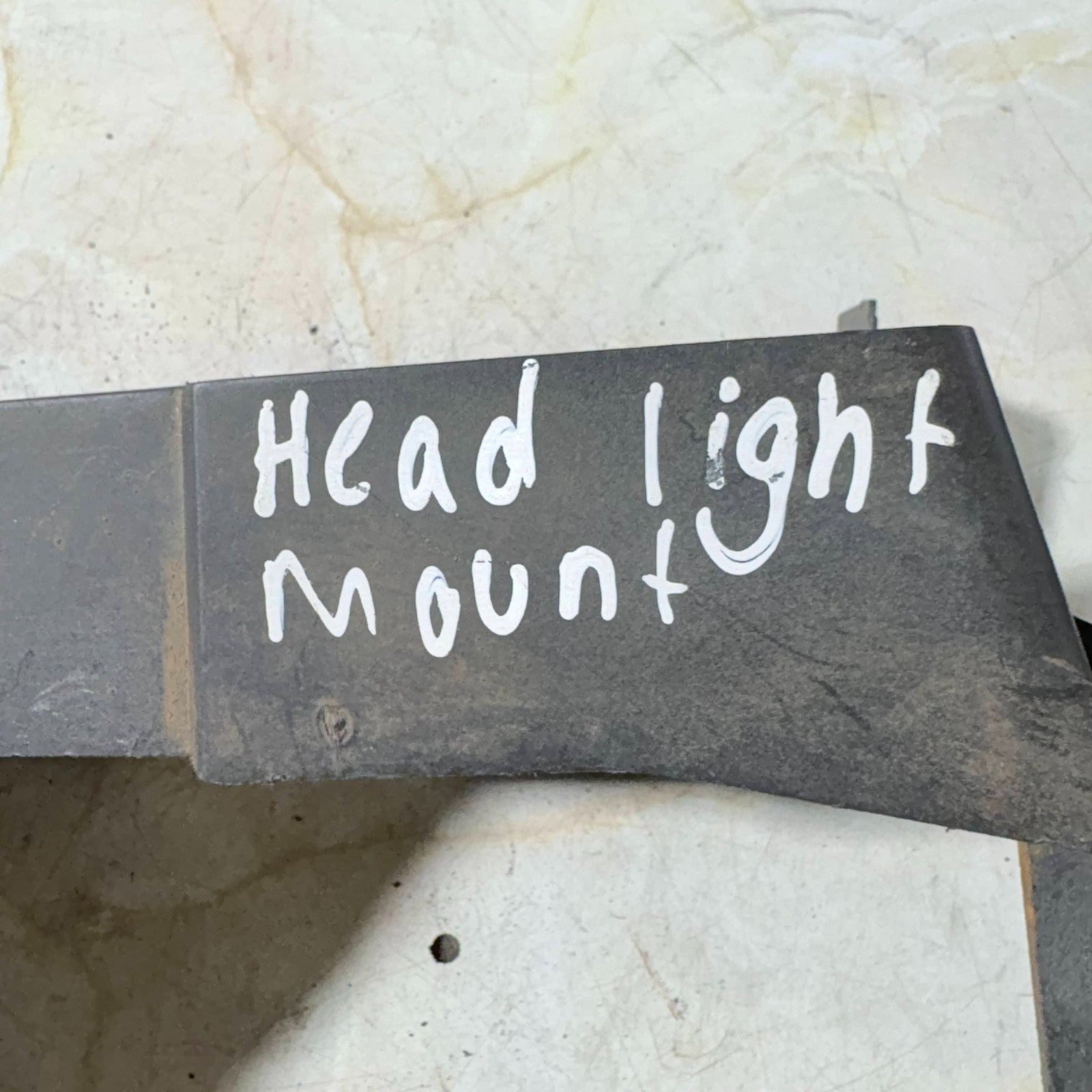 Range Rover L322 Headlight Bracket Mount Off Side Right 2002-2005 7009236 RH