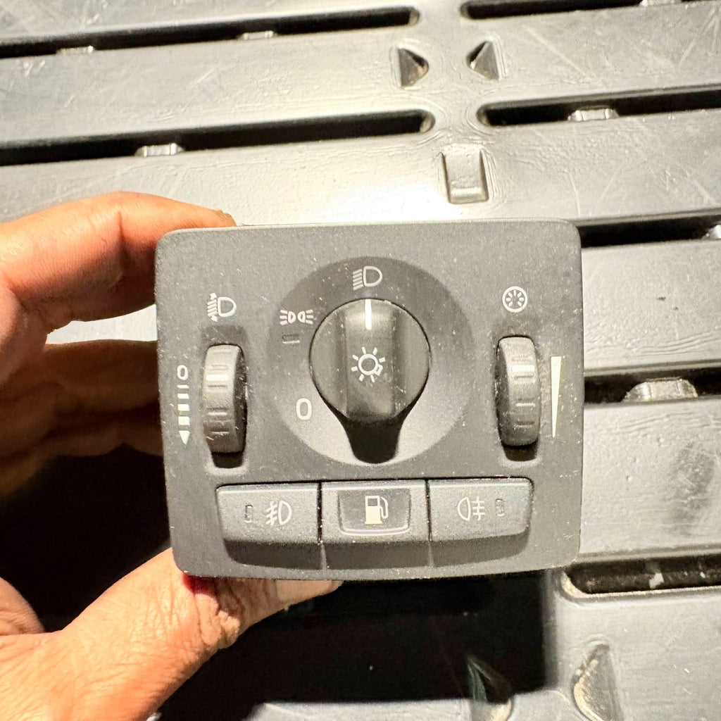 VOLVO V50 2004-2010 HEADLIGHT SWITCH CLUSTER 30739300