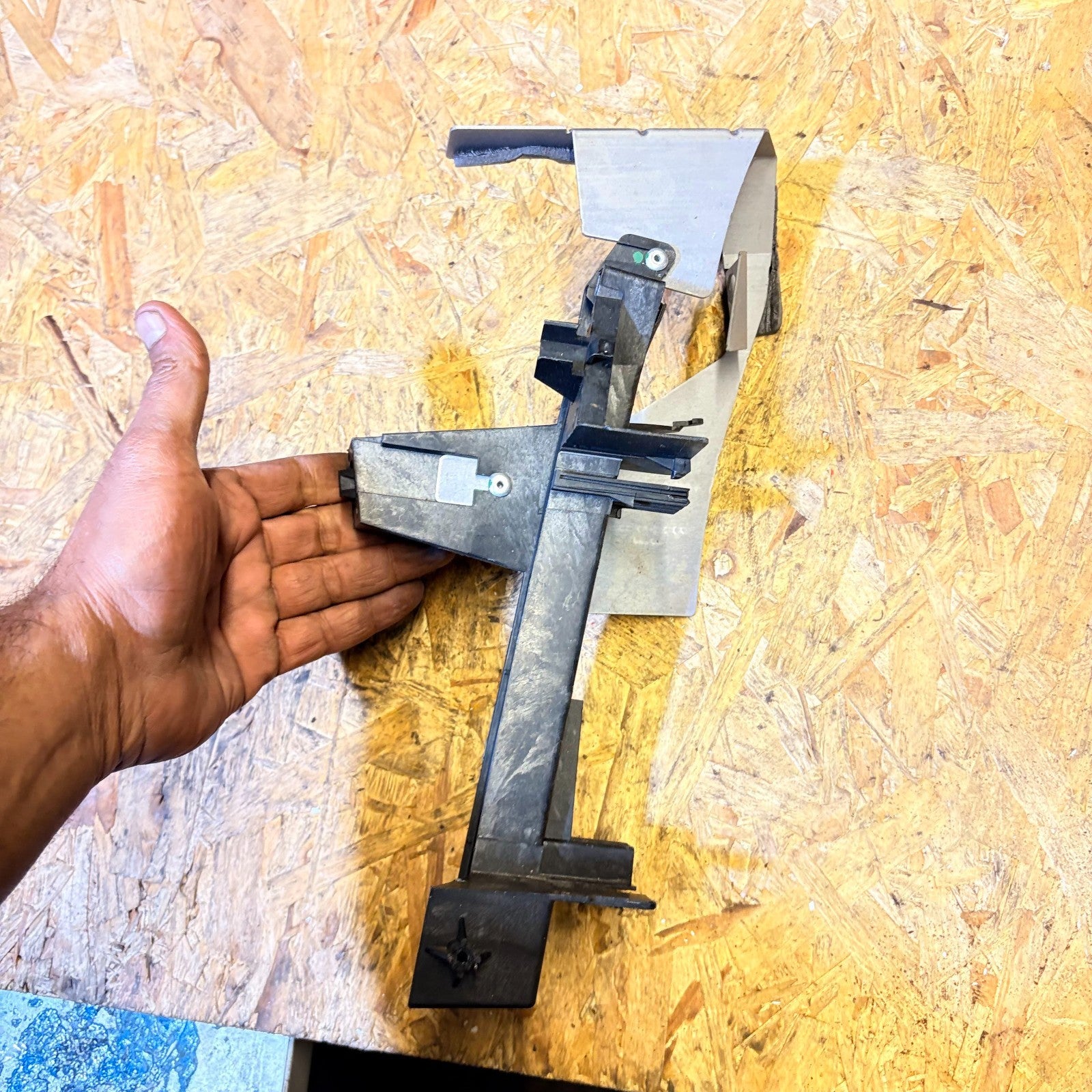 FORD FIESTA 2021 Front Right Door Lock Frame Holder H1BB-B21978-BA