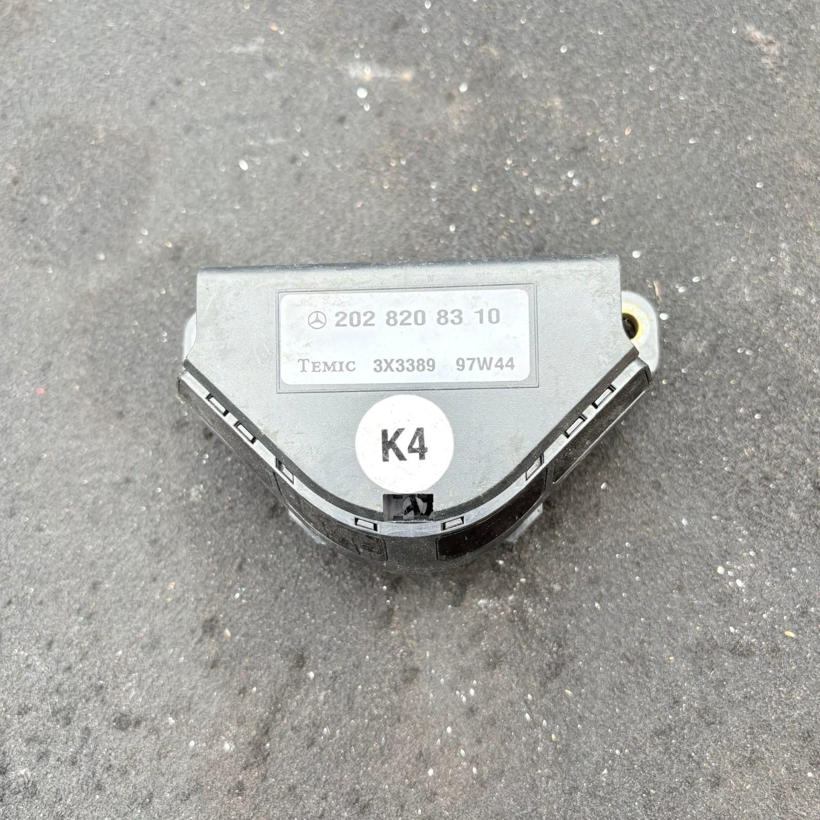 1998 MERCEDES CLK 320 ALARM MOTION SENSOR 2028208310