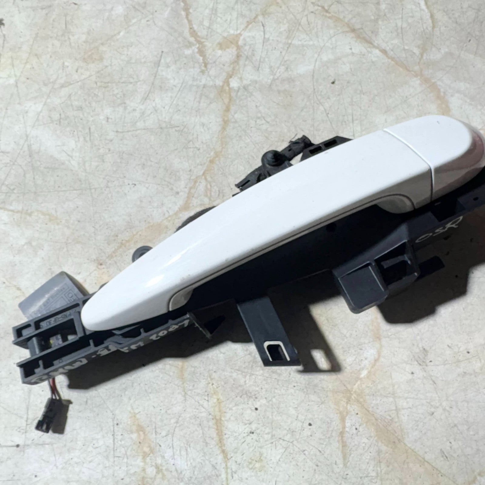 BMW 2007 Rear Right Driver Side Outer Door Handle 140107-10