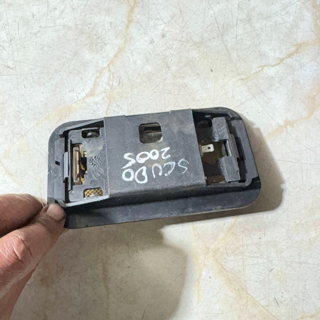 Fiat Scudo 2004-2006 Front Interior Dome Light LHD
