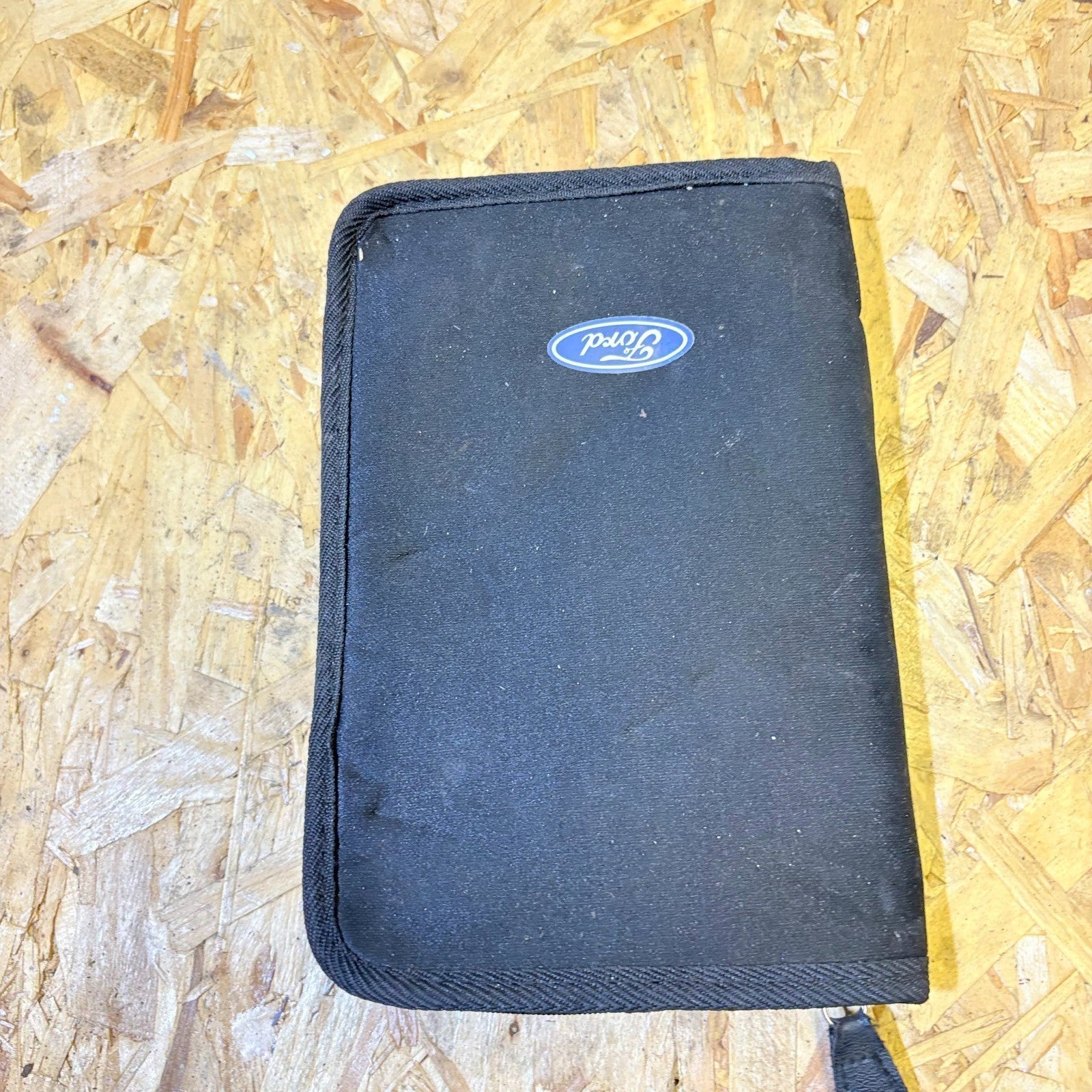 FORD DOCUMENT WALLET ZIP FOLDER