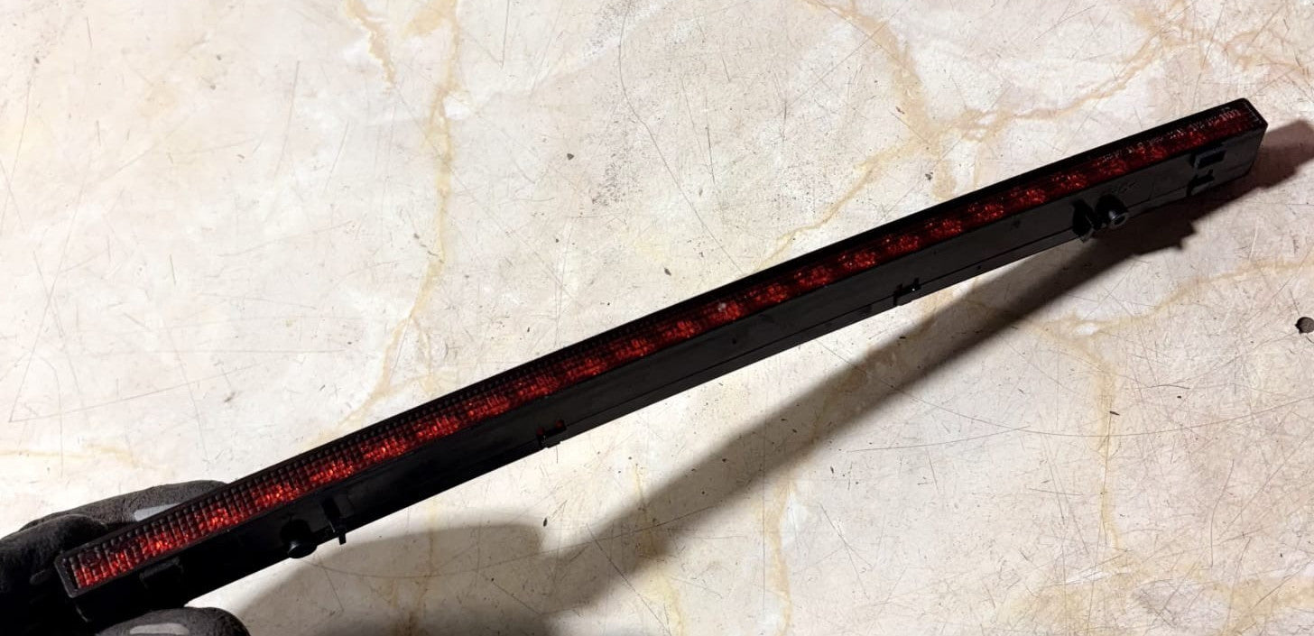 Skoda Superb B8 (3V) 2008 Third brake center stop light 1Z5945097 RIM30738