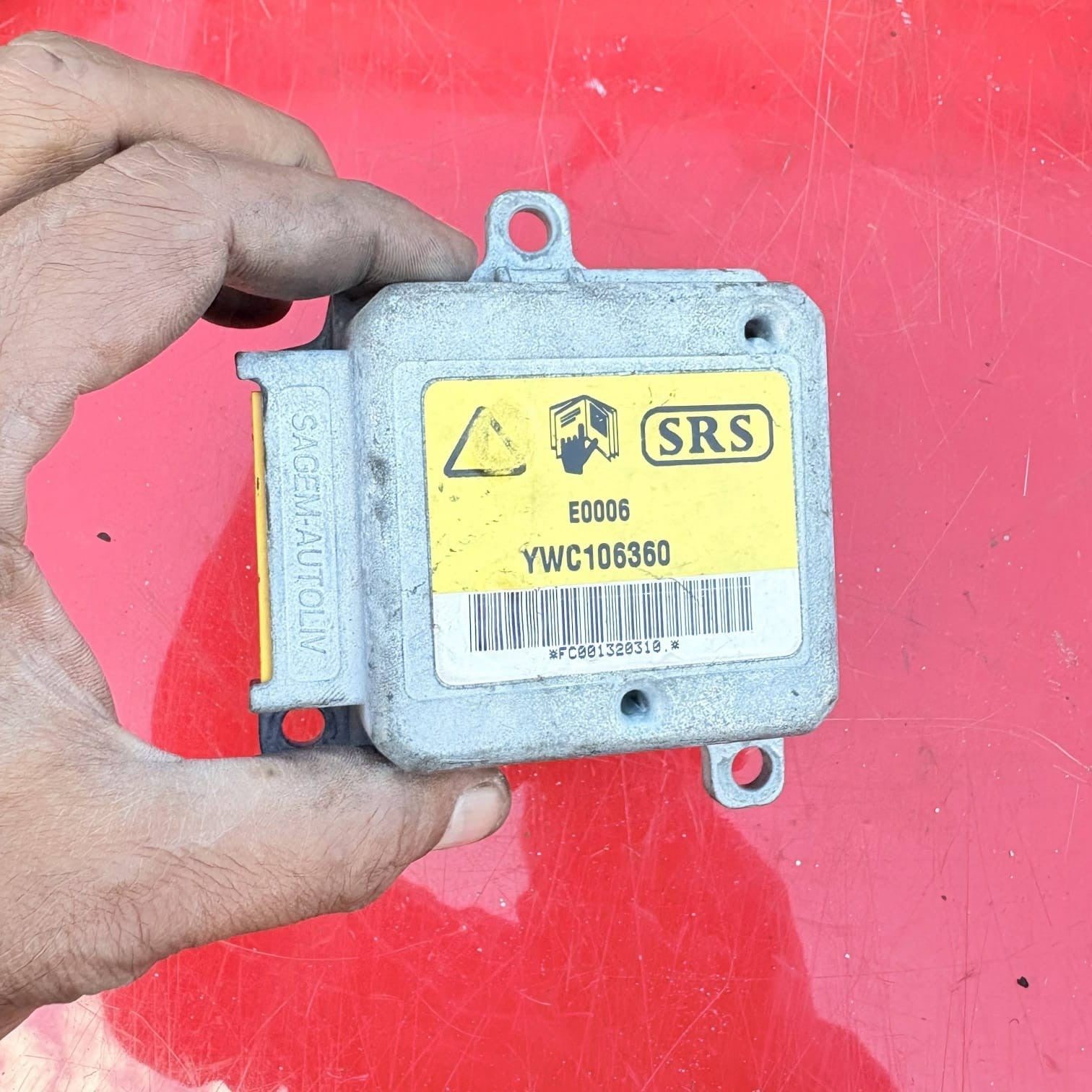 Land Rover Freelander MK1 Control Module Unit Airbag ECU Part No YWC106360