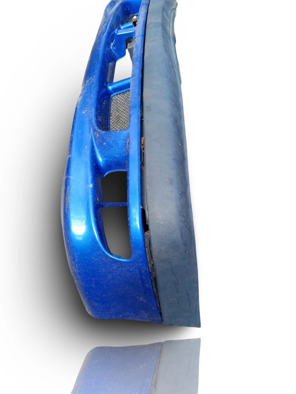TOYOTA AVENSIS MK1 BLUE FRONT BUMPER