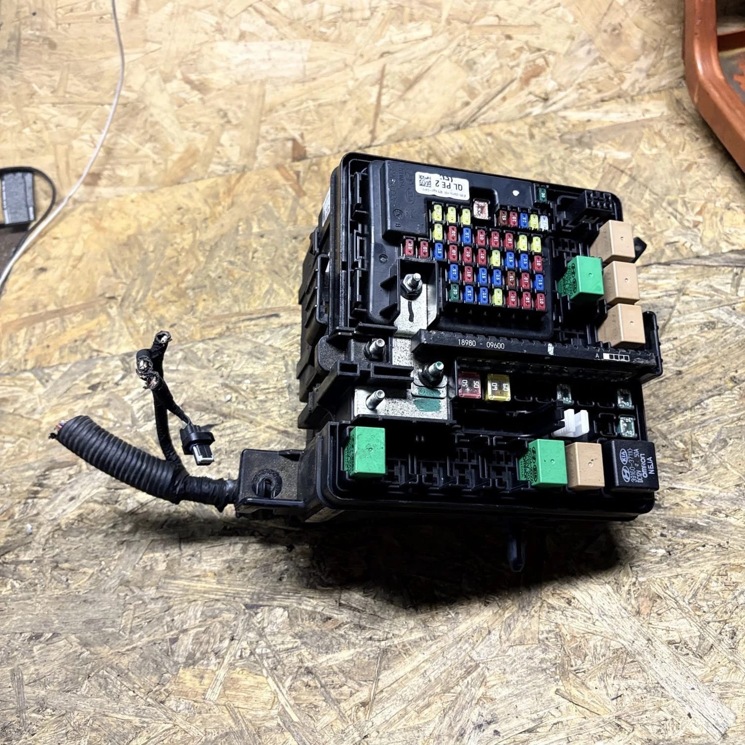 Kia Sportage 2018-2022 Petrol Engine Bay Fuse/Relay Box 914H0-F1380 91990F1540