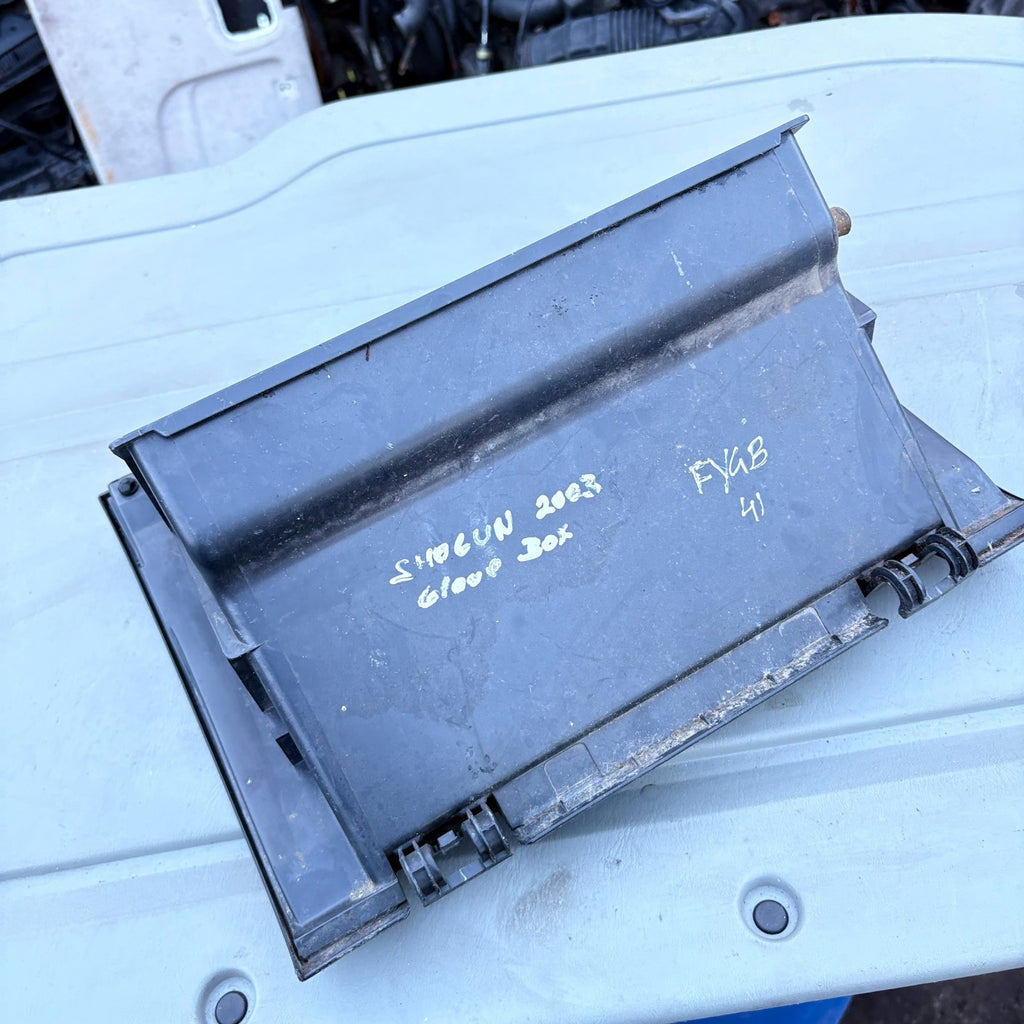 Mitsubishi Shogun Pajero Mk3 09-1999 to 09-2006 Glove Box MR402403