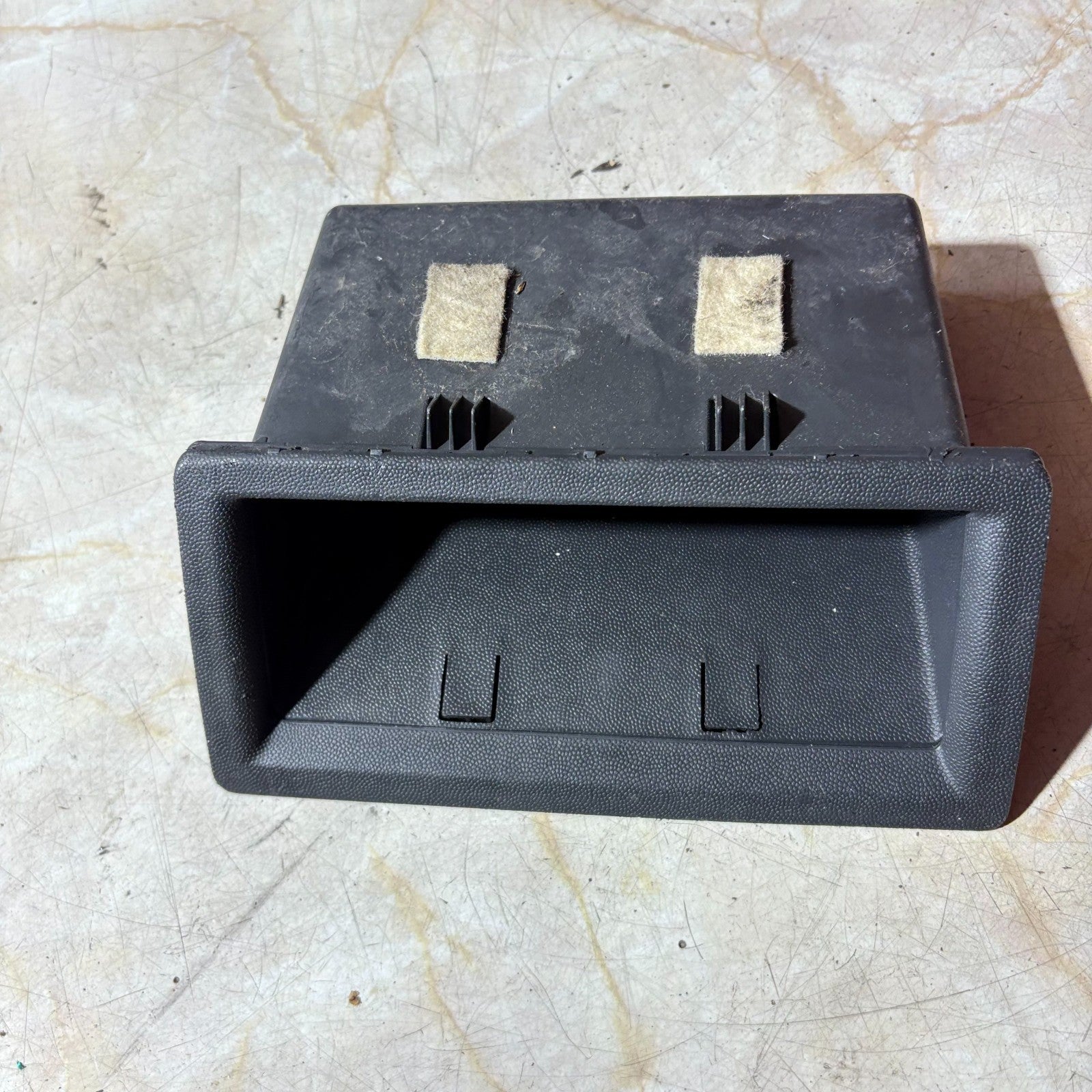 Vauxhall Tigra Centre Console Recess Storage Bin 2006