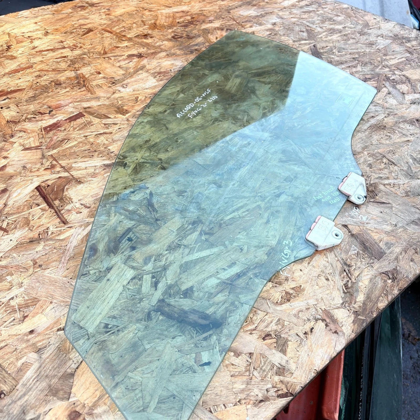 HONDA ACCORD Front Left Passenger Door Window Glass 2005