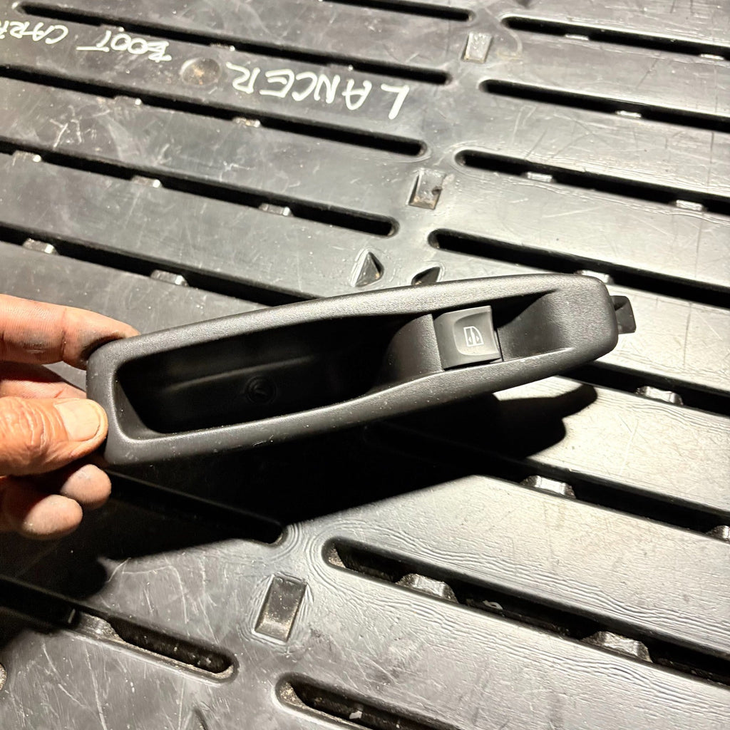 Rear Window for RENAULT CAPTUR 2017-2019 MP6844