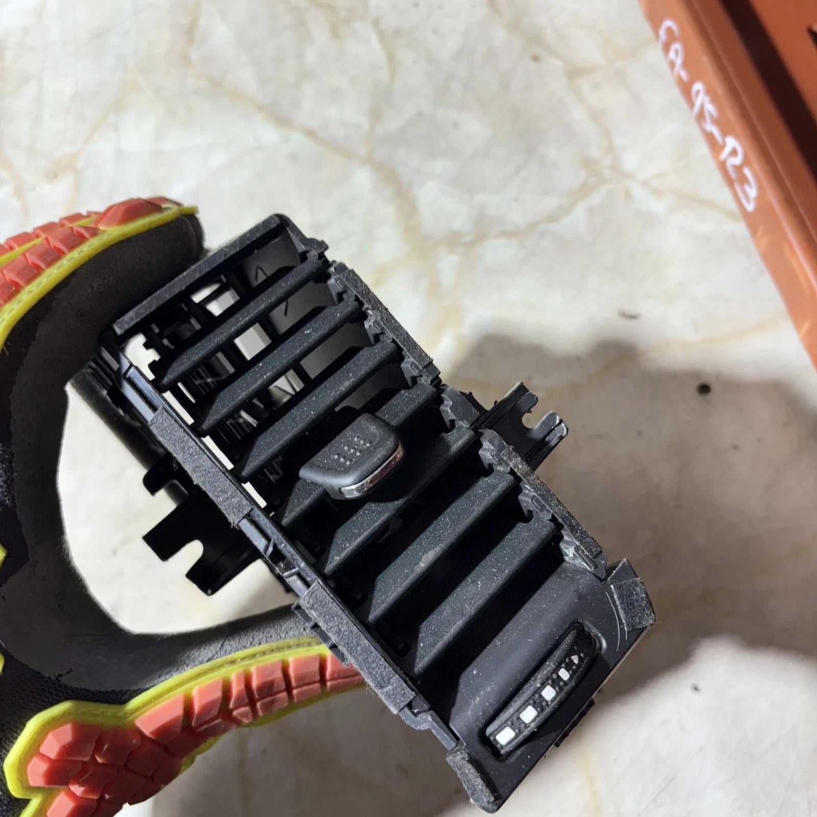 VAUXHALL MOKKA X 2017 DASHBOARD CENTRE AIR VENT GRILLE RIGHT DRIVER SIDE