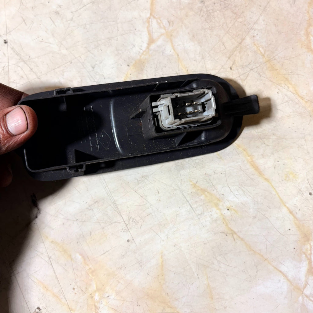 Renault Scenic Mk2 03-06 Passenger Side Front Electric Window Switch