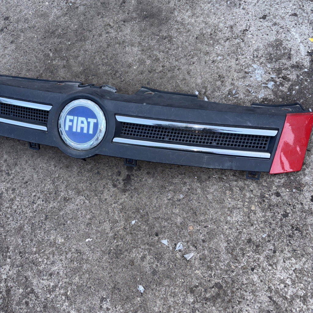FIAT PANDA Mk2 FRONT BUMPER UPPER GRILL WITH CHROME 735353899 2003-2011