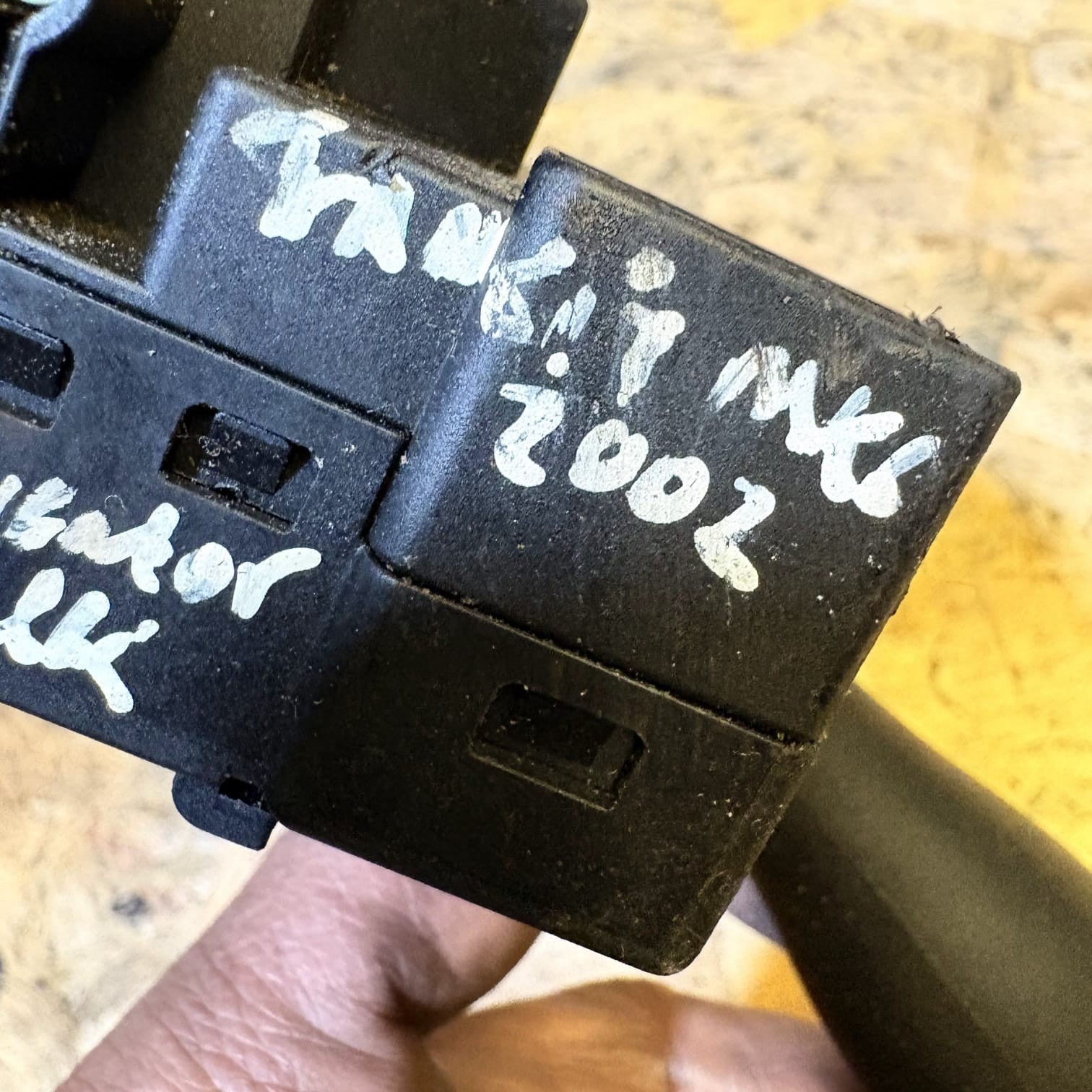 FORD FIESTA MK6/FORD FUSION INDICATOR STALK WITHOUT RESET BUTTON PA66-GF30 2002