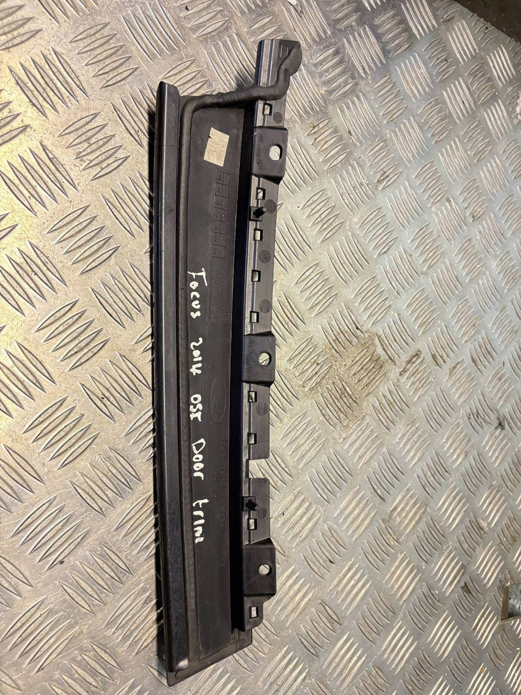 FORD FOCUS MK3 OSF FRONT DOOR SIDE TRIM (SEE PHOTOS) 2014 WK63