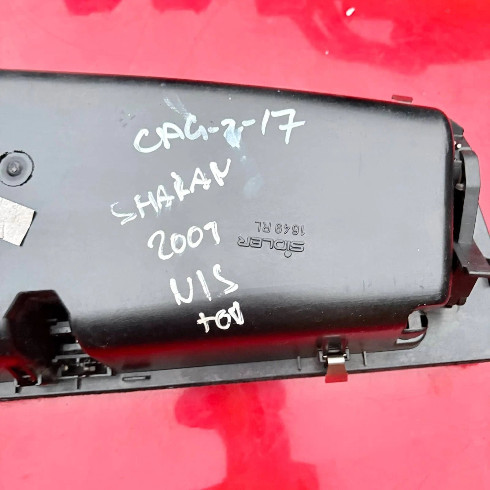 VW Sharan 7M 2001-2010 / SEAT Alhambra 7V 2003-2010 Dash Storage Box 7M4858337F
