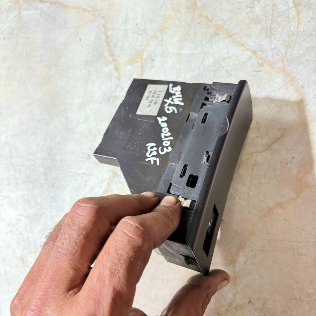 BMW X5 2002-2003 E53 6952700 Left Paasenger Side Electric Window Switch