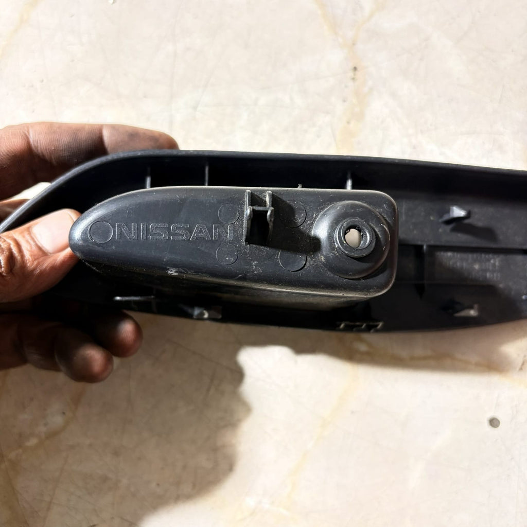17640 C6B NISSAN MICRA K13 REAR Right INNER DOOR PULL HANDLE 829501