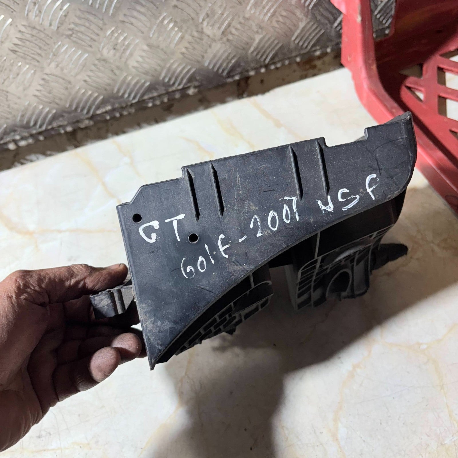 VW Golf Mk5 1K Engine Bay Fuse/Relay Box Base 1K0937507B 2003-2009