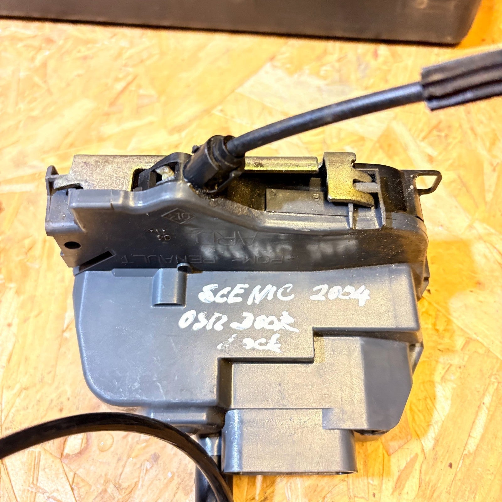Renault Scenic MK2 2003-2006 OSR Right Rear Door Lock Latch Actuator 5 Door