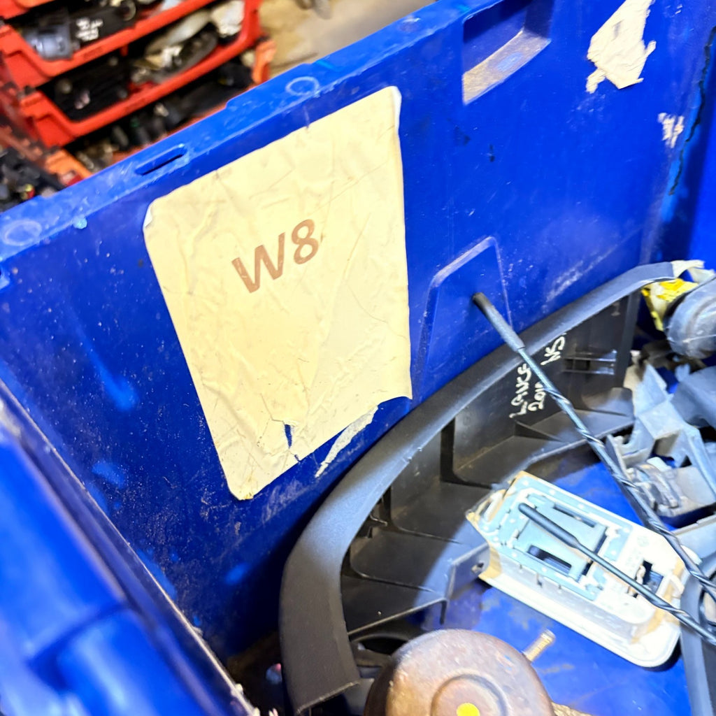 VAUXHALL CORSA AERIAL AND BASE 2006-2010