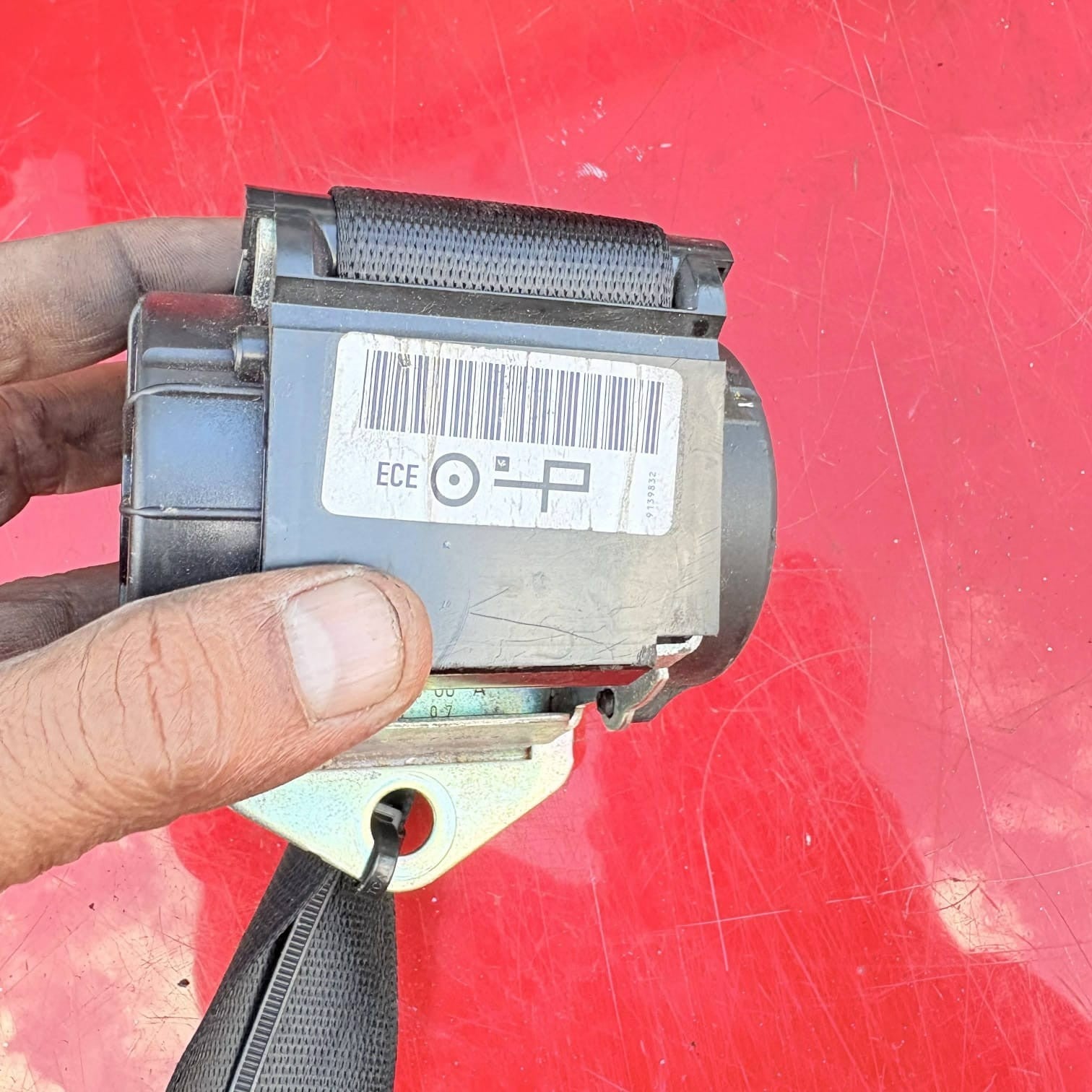BMW 1 SERIES E87 NEARSIDE Passenger Rear SEATBELT 607051100Z O5611 9139832 NSR