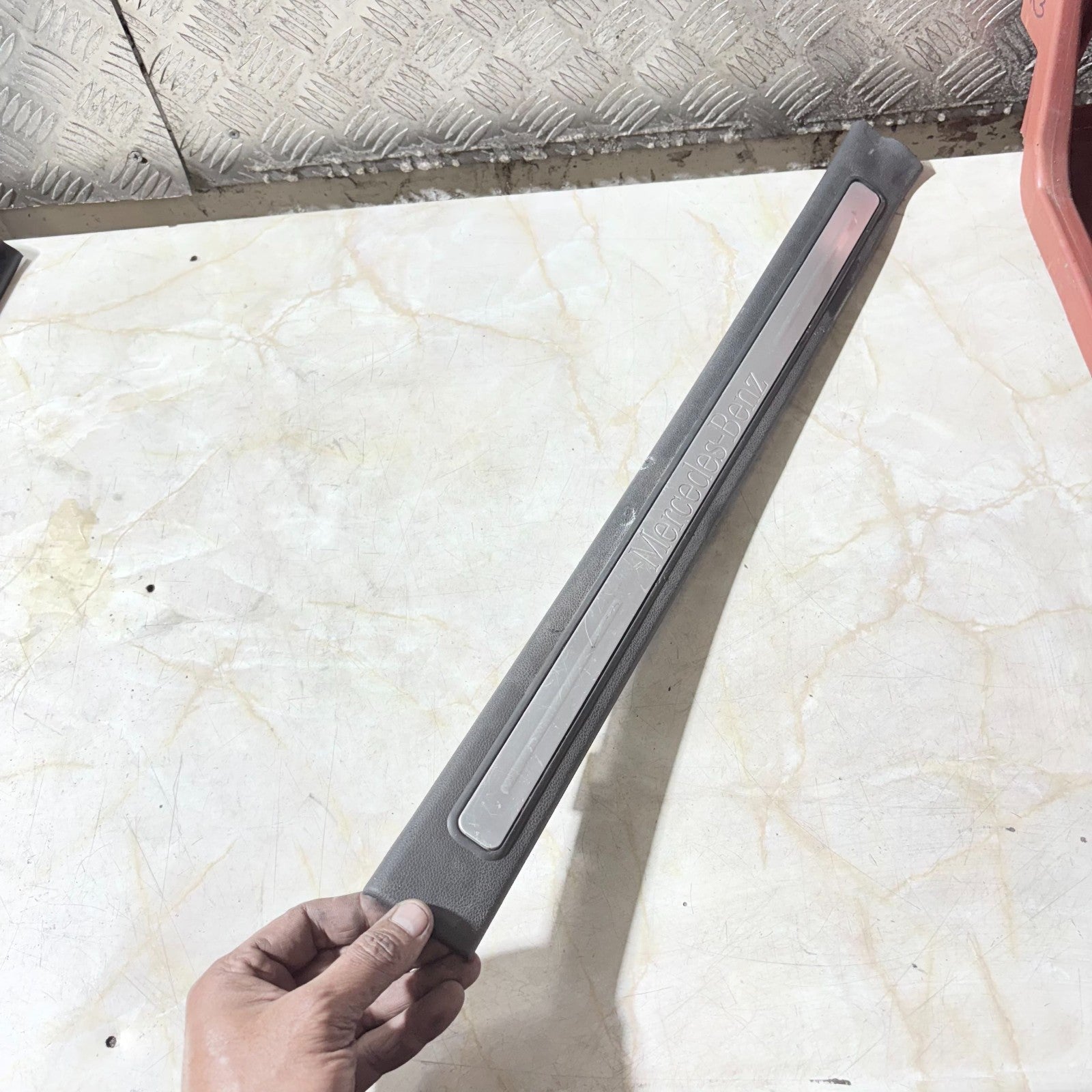 MERCEDES-BENZ A CLASS A150 2008 DOOR SILL TRIM REAR LEFT PASSENGER SIDE