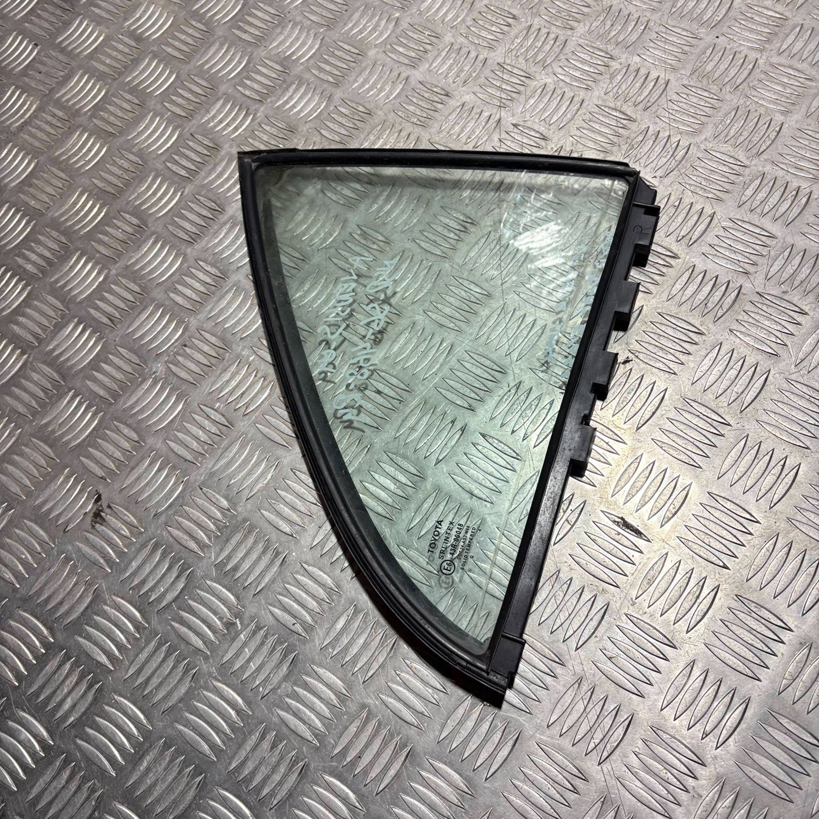 Toyota Avensis Mk2 2003-2009 Left Rear Quarter Glass Window Hatchback 5Dr