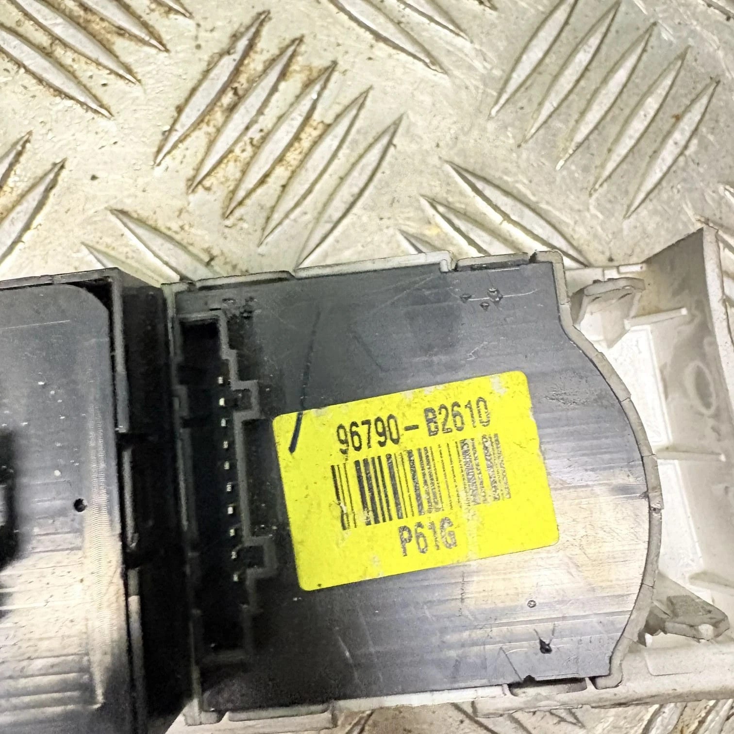 2014 KIA SOUL CRDI MK2 5DR 1.6 TRACTION CONTROL SWITCH 96790-B2610