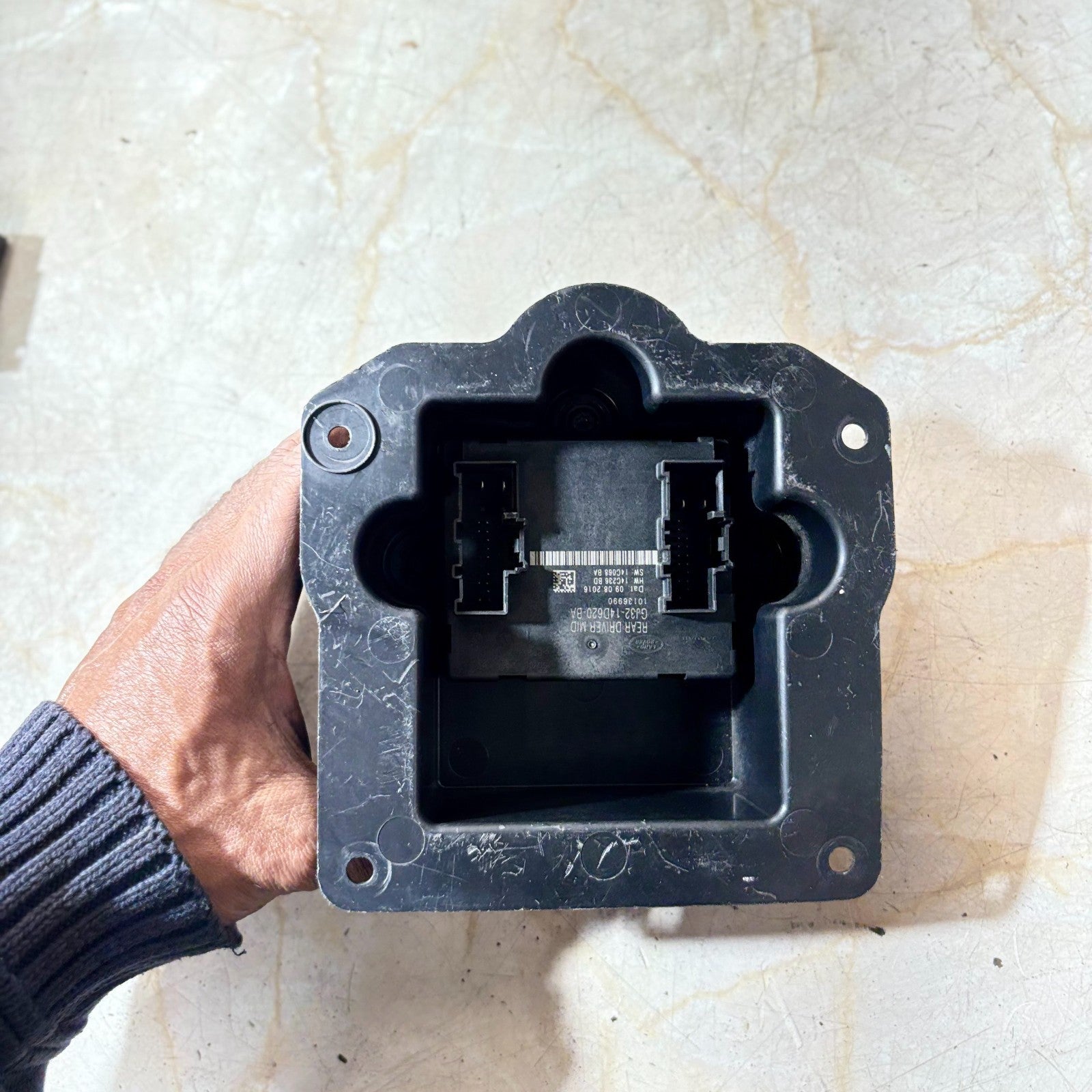 JAGUAR XE 2017 REAR RIGHT DOOR MODULE TRAY GX73201A80AA