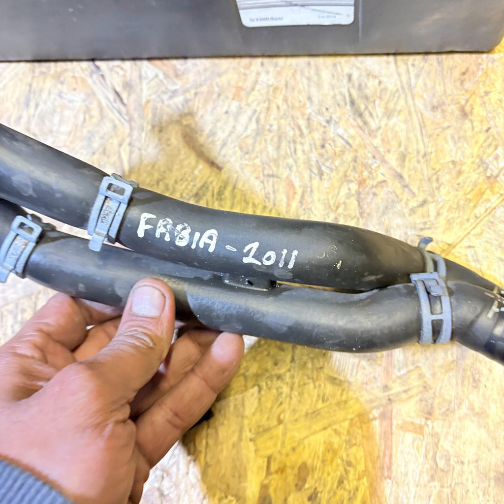 SKODA FABIA WATER COOLANT PIPE 6R0121157 2009-2014