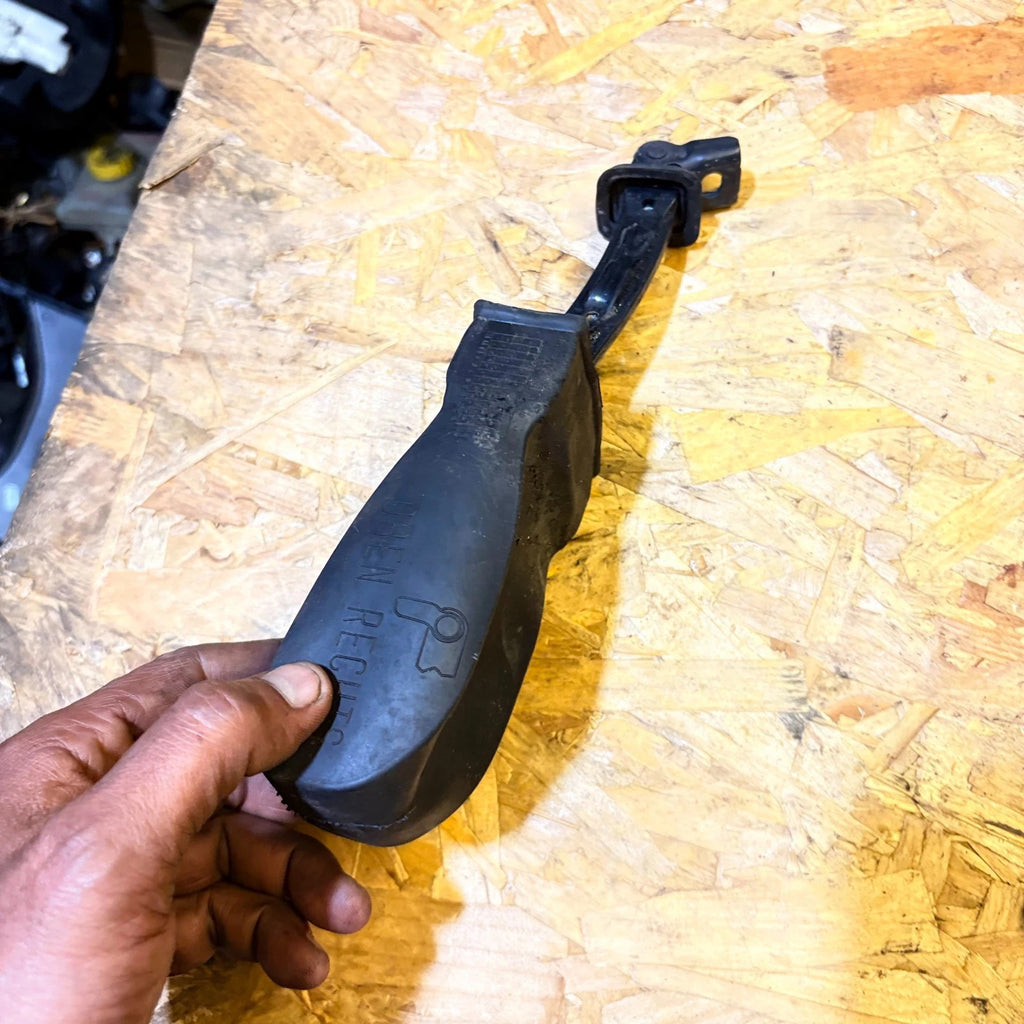 16-20 VW TIGUAN MK2 PASSENGER REAR DOOR CHECK STRAP STOPPER