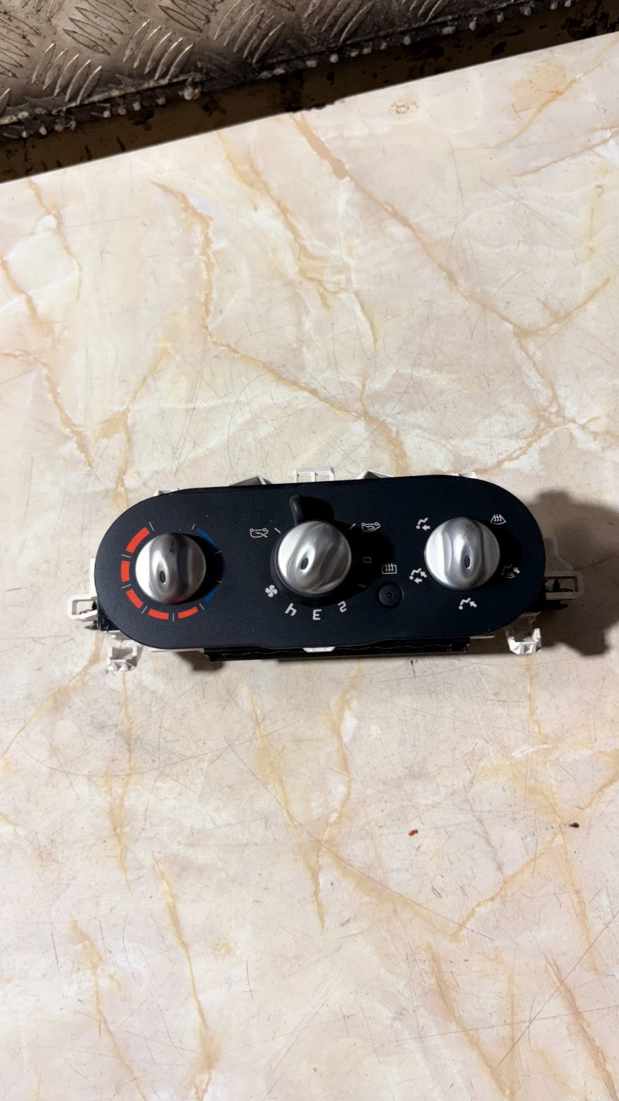 Renault Twingo heater control unit 2008 69837342 Climate Control
