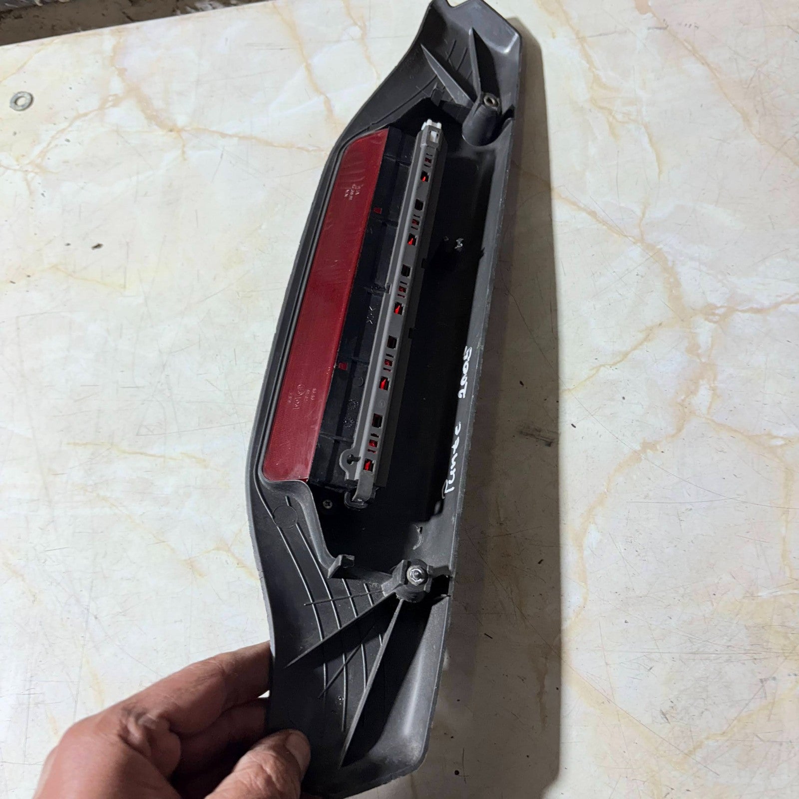 FIAT PUNTO 2003-2005 THIRD STOP LAMP CENTRE BRAKE LIGHT