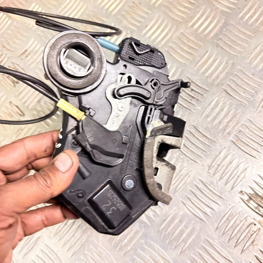 Daihatsu Sirion M300 05-15 Rear Left Passenger Door Lock Catch Latch