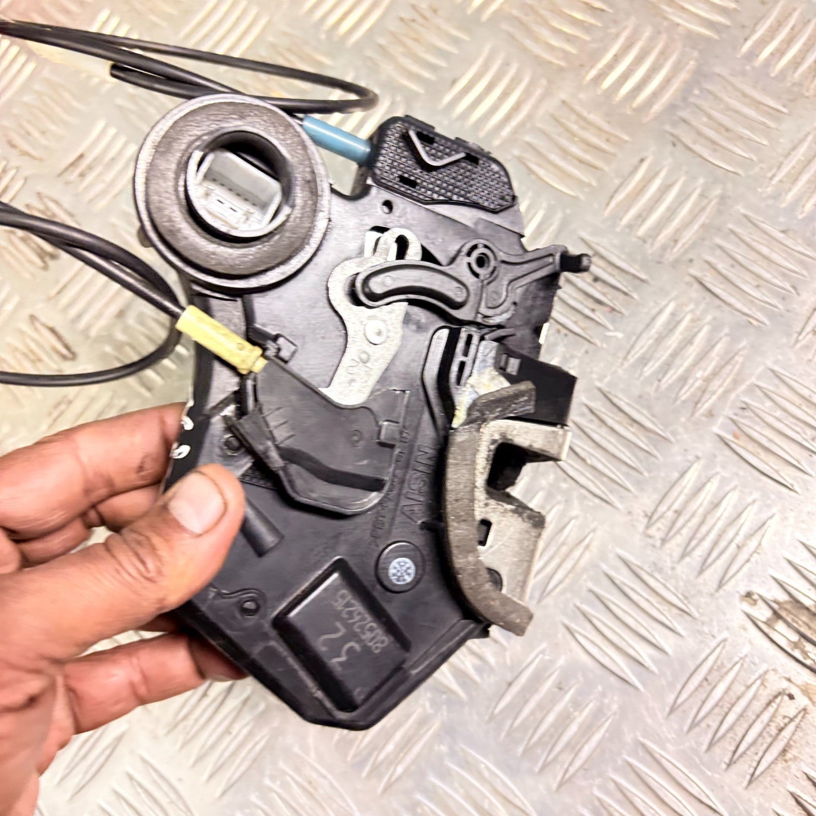 Daihatsu Sirion M300 05-15 Rear Left Passenger Door Lock Catch Latch