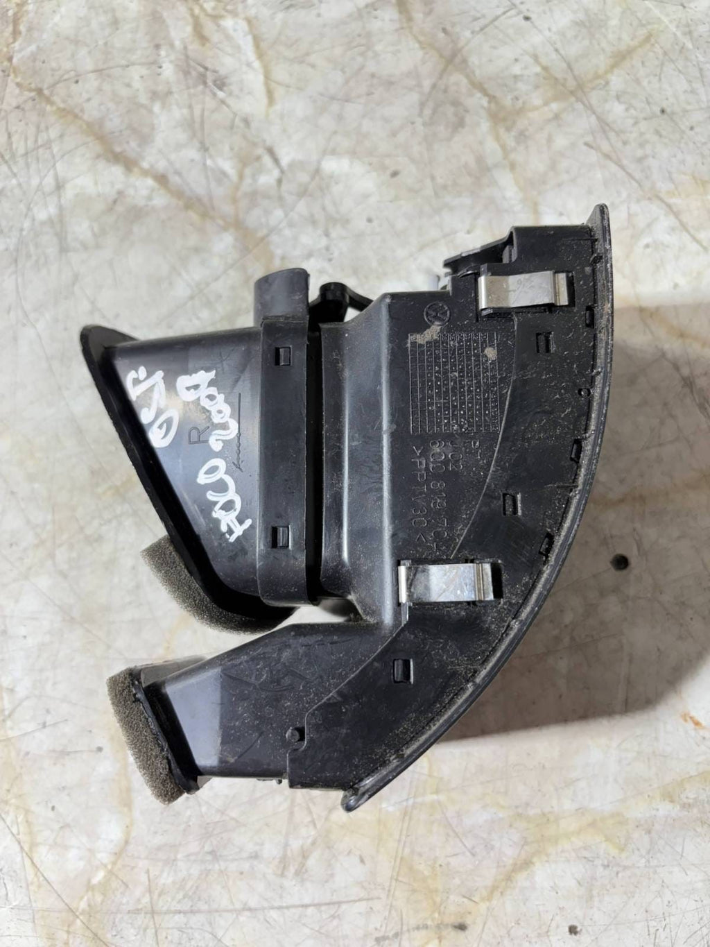 Volkswagen Polo 2009 Dash Vent (Air Vent Grille) OSF 6Q0819704